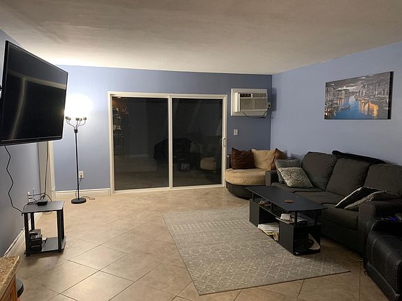 2nd image of 1000 E Bishop St #47