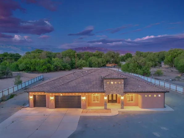 1202 Gabaldon Rd NW, Albuquerque, NM 87104