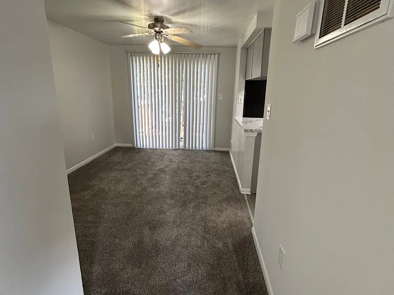 Longview — Photo 254