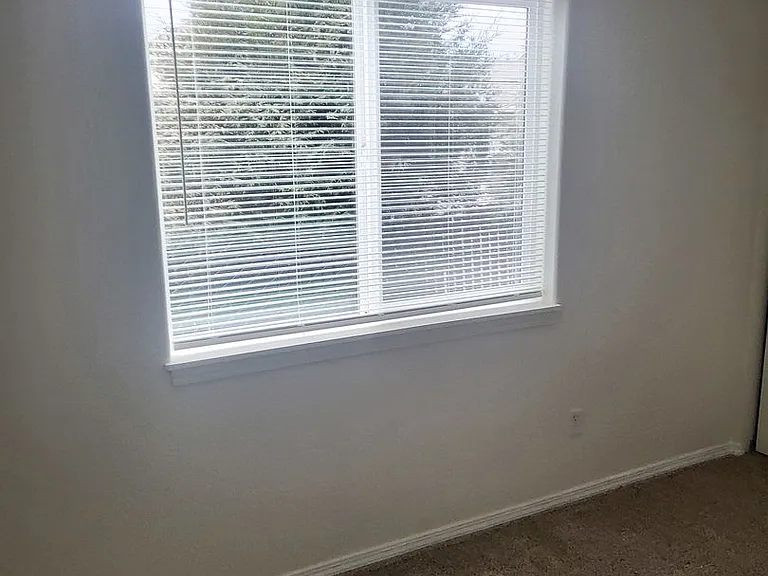465 E Ellendale Ave — Photo 13