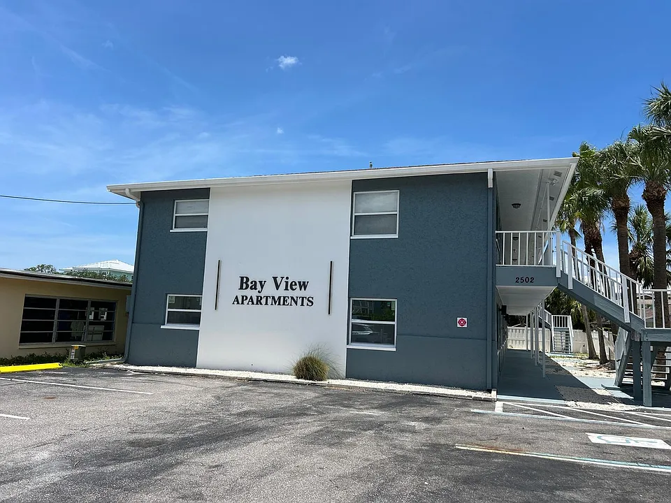 2502 Bay Blvd #1