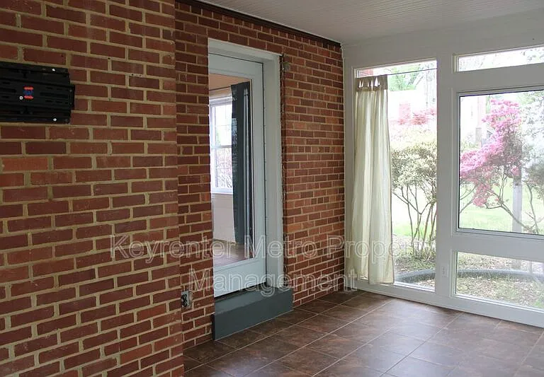 9201 Fort Foote Rd — Photo 29
