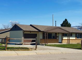 2961 Ridgecrest Dr, Casper, WY 82604