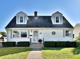 709 S Spring Rd, Elmhurst, IL 60126