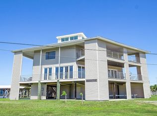 489 Admiral Craik Dr, Grand Isle, LA 70358