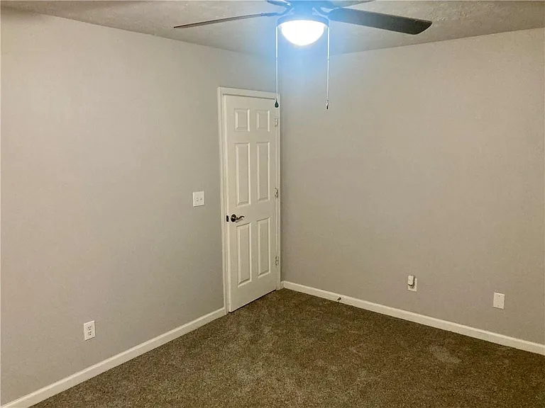 625 Baron Dr #B — Photo 14