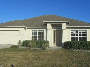 121 SW 8th Pl, Cape Coral, FL 33991