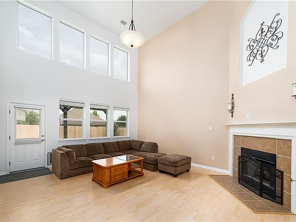 3rd image of 18601 Blue Pond Dr
