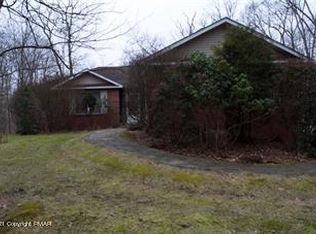 383 Turkey Ridge Rd, Mount Bethel, PA 18343