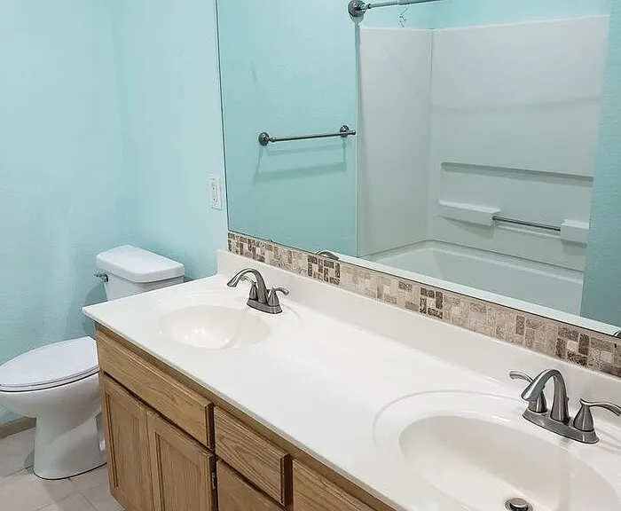 581 Woodson Ln — Photo 12