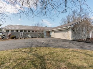1066 Burkwood Rd, Mansfield, OH 44907