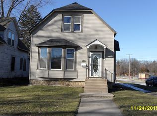 354 Franklin St, Porter, IN 46304