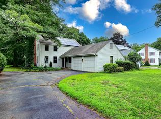 40 Braeburn Rd, West Hartford, CT 06107