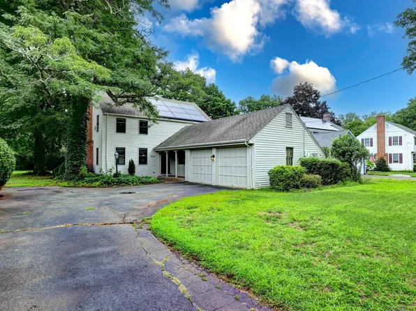 40 Braeburn Road, West Hartford, CT 06107