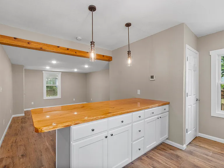 1520 New Madrid St — Photo 8
