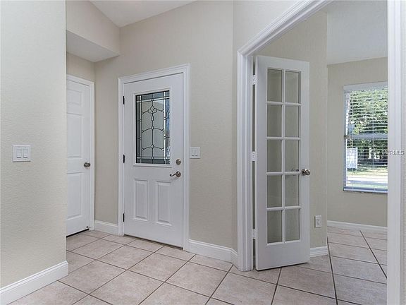 3rd image of 332 White Marsh Cir
