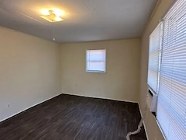524 Franklin St — Photo 6
