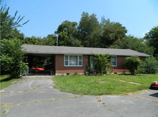 106 Dickson Rd, Centerville, TN 37033