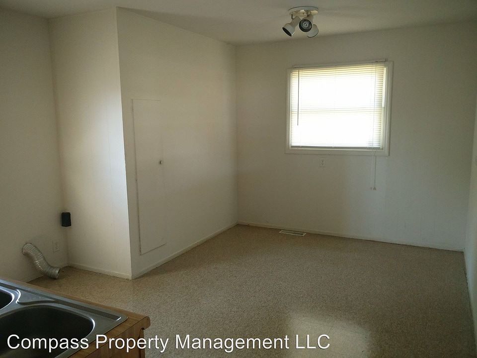 1st image of 456 Carol Dr