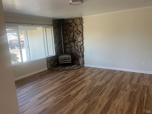 5th image of 2521 Joseph Court W
