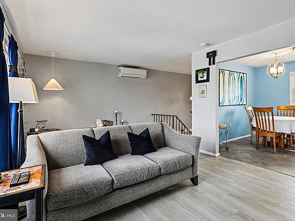 5th image of 9 Faye Rd