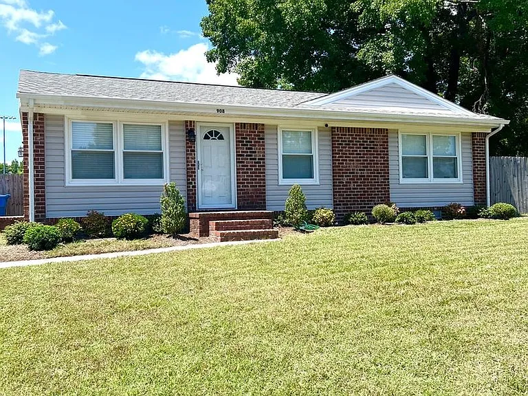 908 Serf Ct — Photo 1