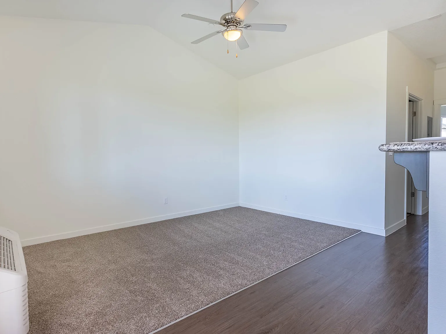 Riverplace Apartment Homes — Photo 3