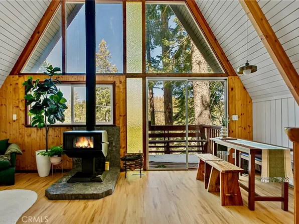 31661 Wagon Wheel Dr, Running Springs, CA 92382