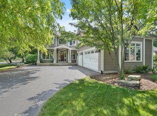 521 Crest St, Wheaton, IL 60187