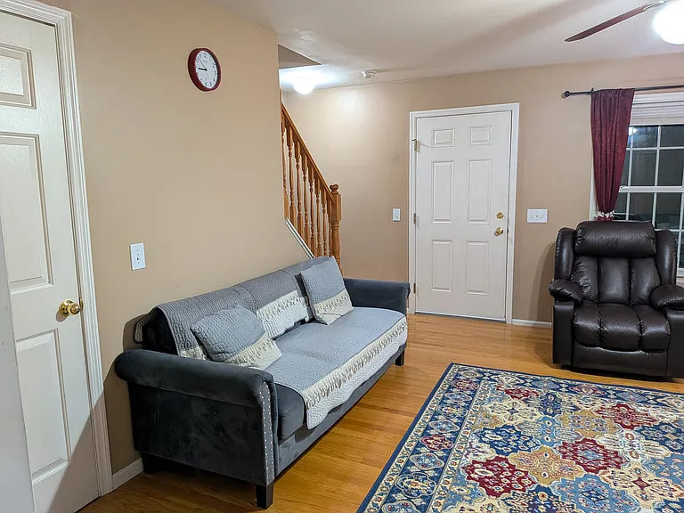 37 Glen Ave #22 — Photo 5