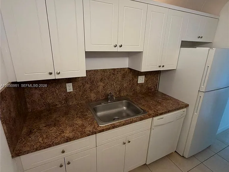 8200 SW 210th St #303 — Photo 5