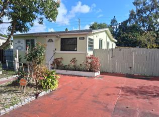 6420 Oak St, Hollywood, FL 33024