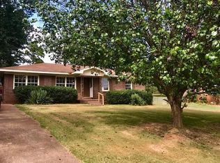 1402 Ridge Rd, Opelika, AL 36801