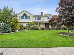 430 Roanoke Rd, Westfield, NJ 07090