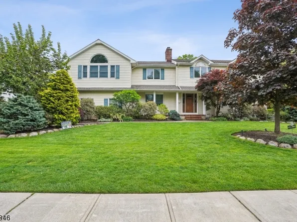430 Roanoke Rd, Westfield Town, NJ 07090