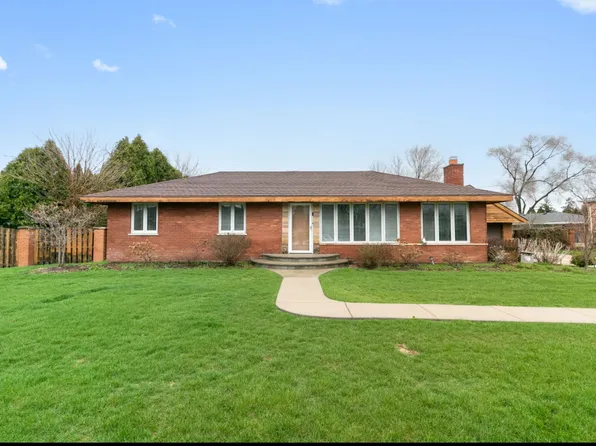 6554 W 92nd St, Oak Lawn, IL 60453