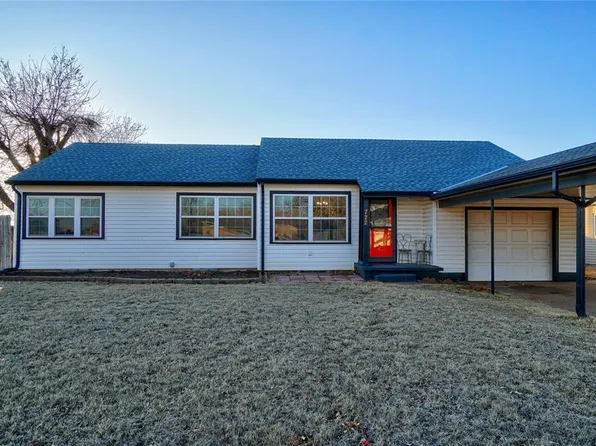 722 S 10th St, Kingfisher, OK 73750