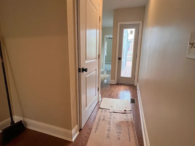 1426 N Broadway — Photo 6