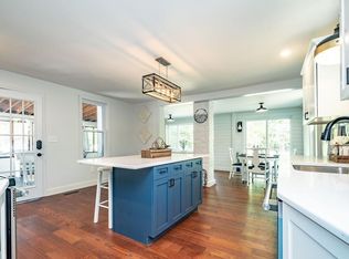486 Haydenville Rd, Northampton, MA 01053