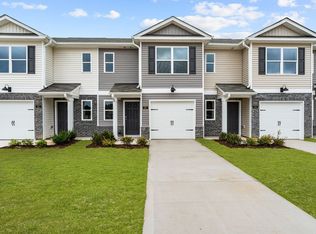 217 Maddox Dr, Aberdeen, NC 28315