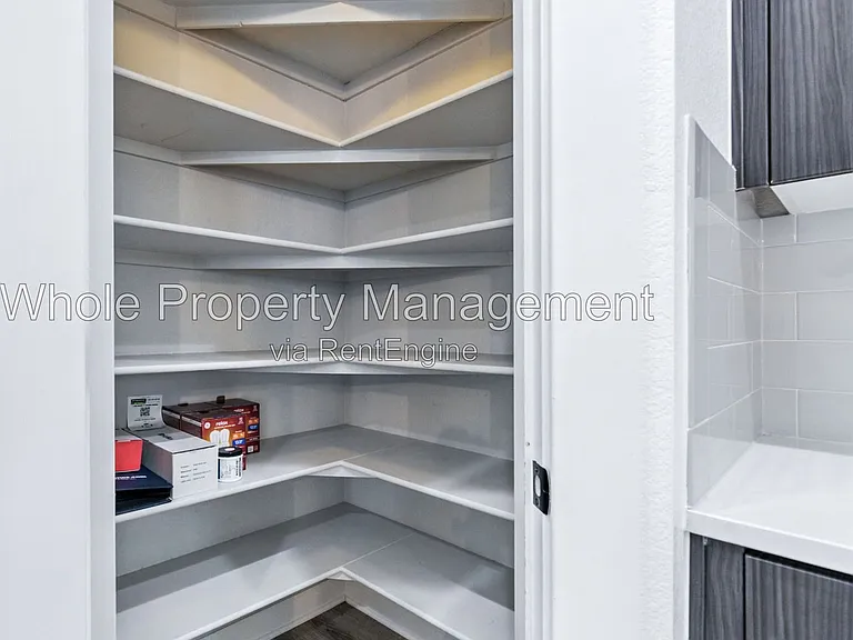 6619 Mariposa Ct — Photo 10
