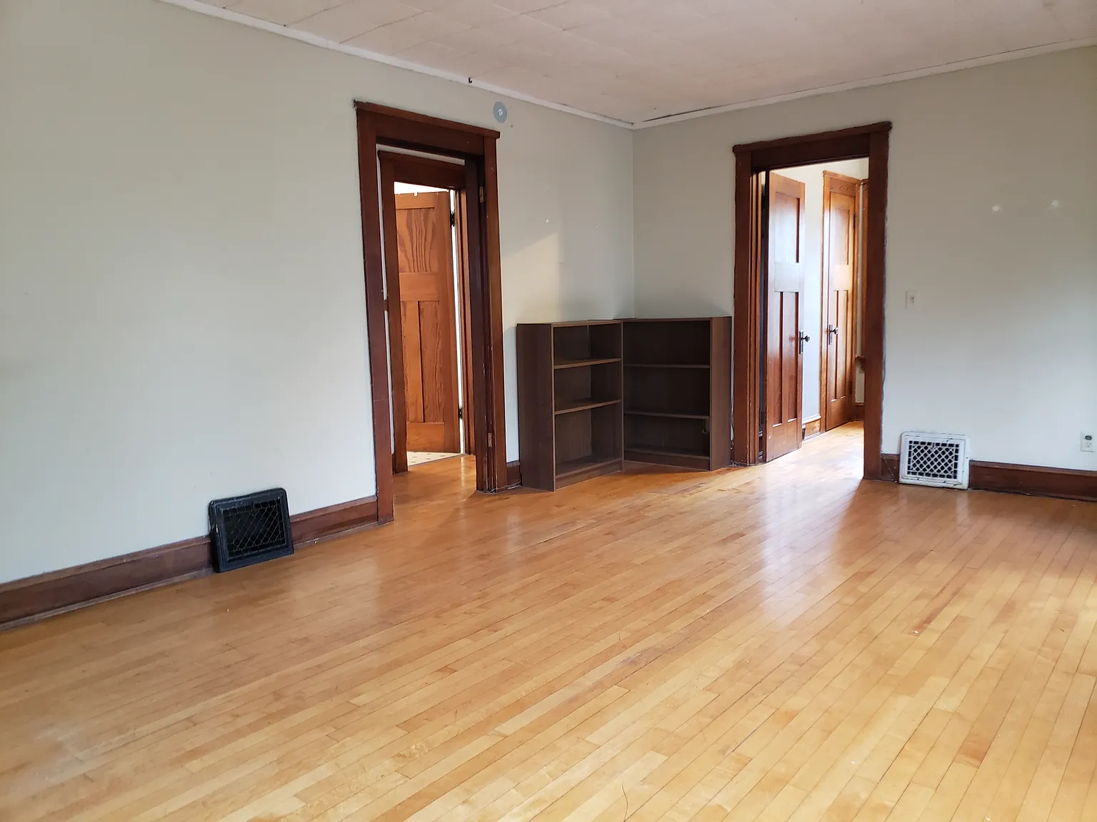 2 bed, 700 sqft, $1,550 — Photo 3