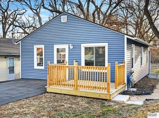3317 N 39th St, Omaha, NE 68111
