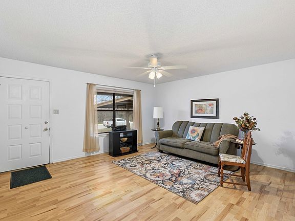 2nd image of 2106 Calvert Rd