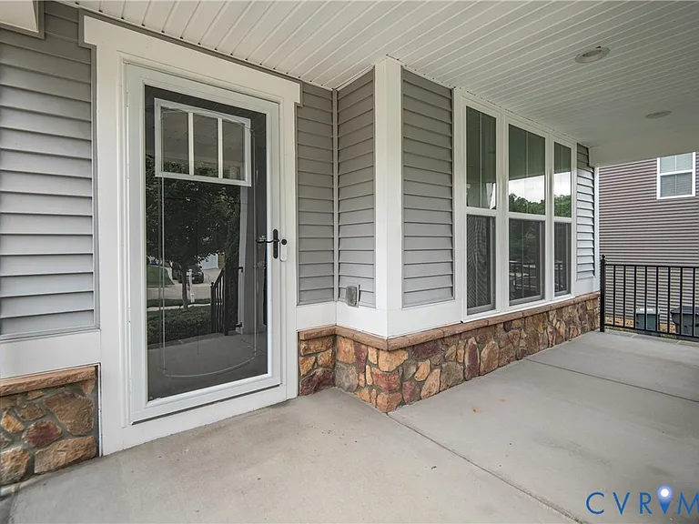 16848 White Daisy Loop — Photo 3