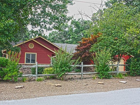 2nd image of 32 Lonsdale Dr