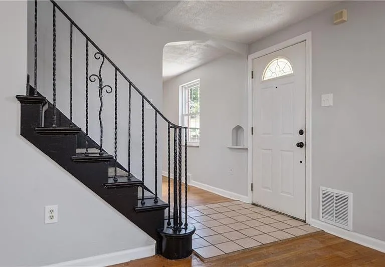 321 Arlington Ave — Photo 4