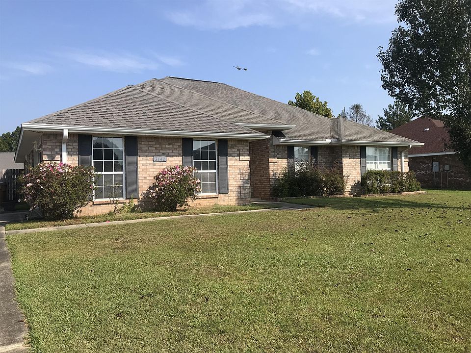 2nd image of 3242 Wayne Dr