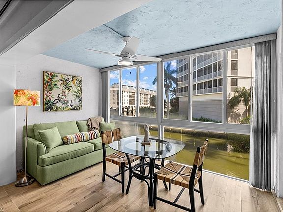 4th image of 377 Vanderbilt Beach Rd APT 102