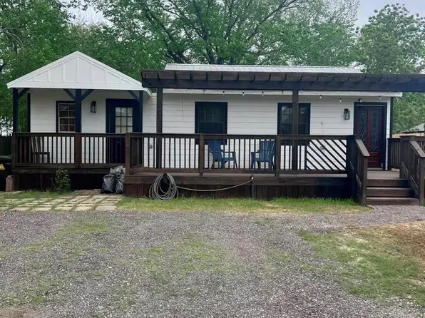 327 3rd St, San Leon, TX 77539